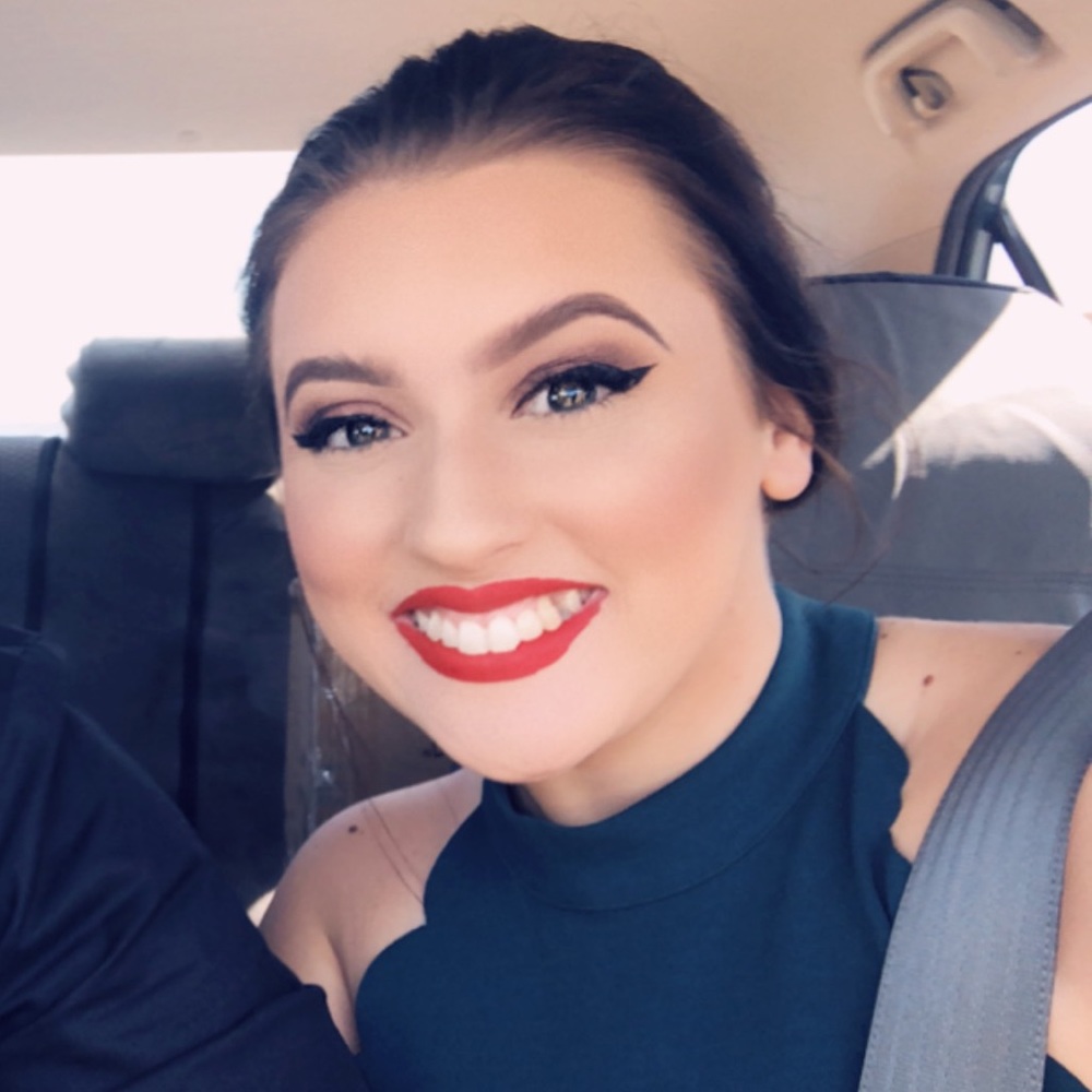 Meet your Posher, Hannah